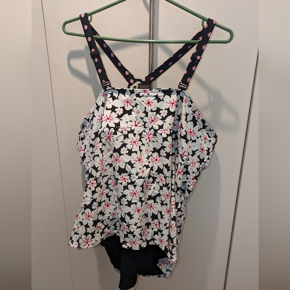 Swim top - Picture 2 of 2